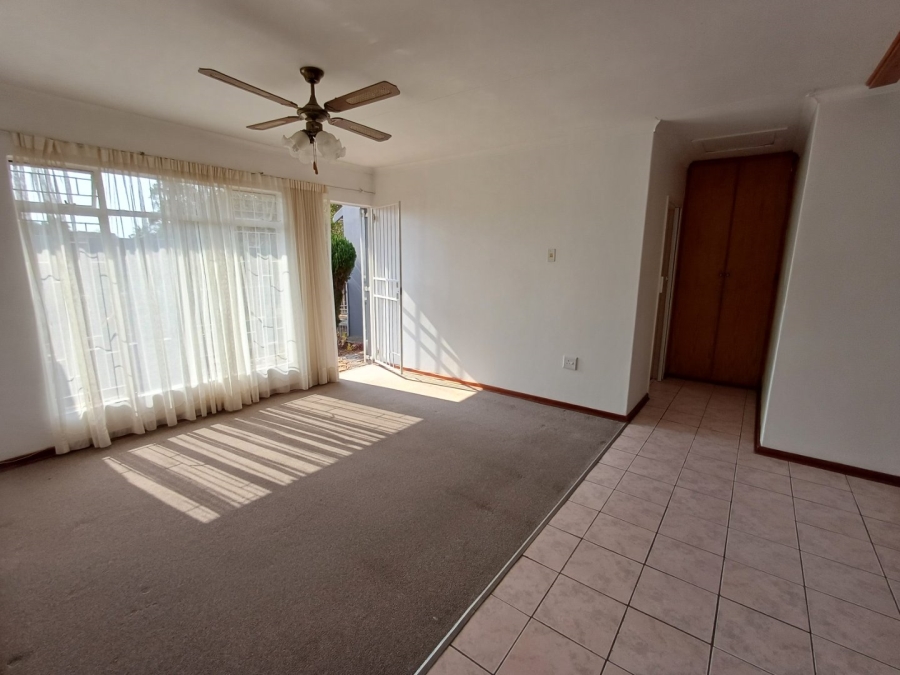 3 Bedroom Property for Sale in Langenhovenpark Free State